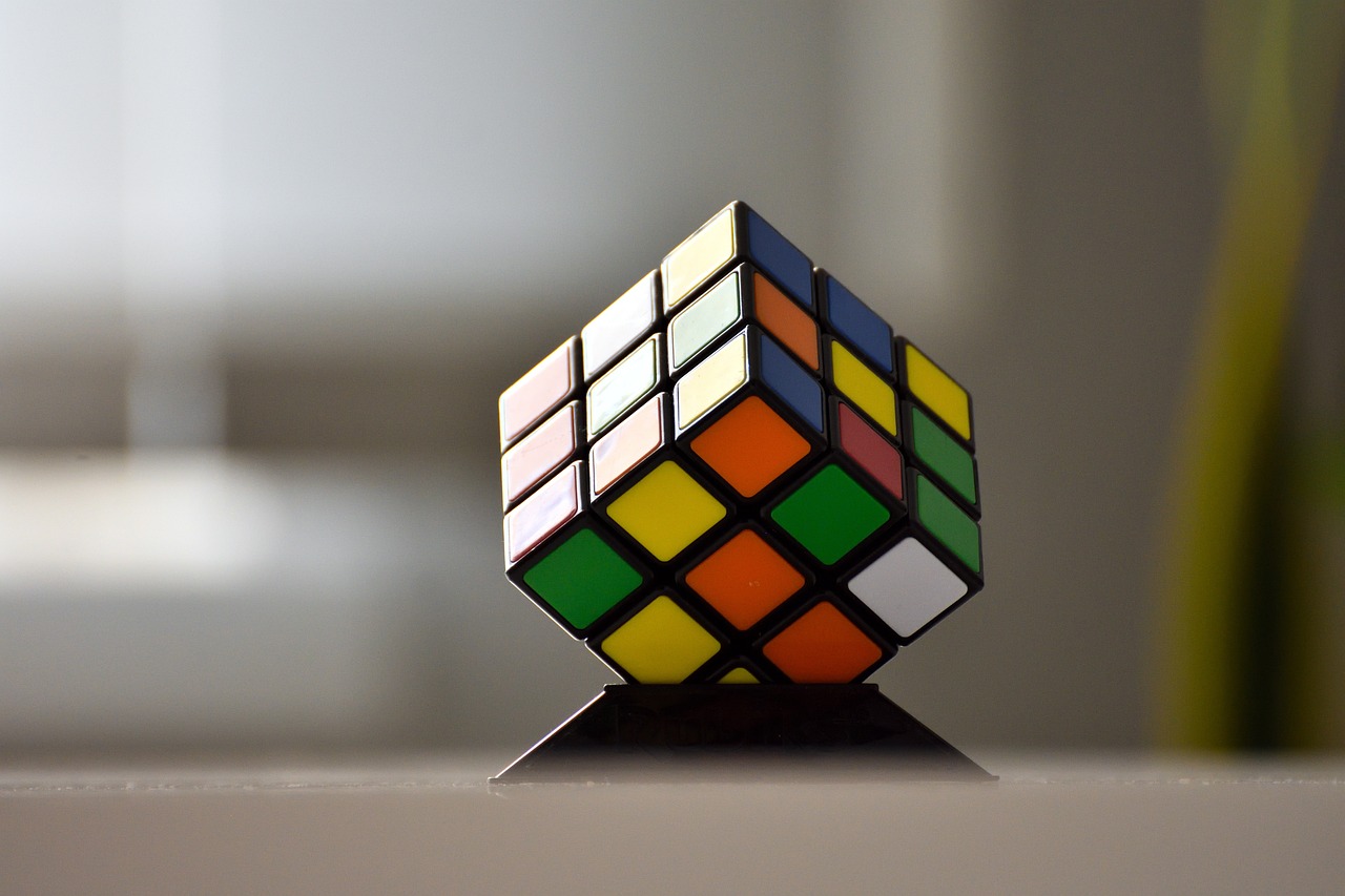 ¿Te animas a poner a prueba tus habilidades con el cubo Rubik?