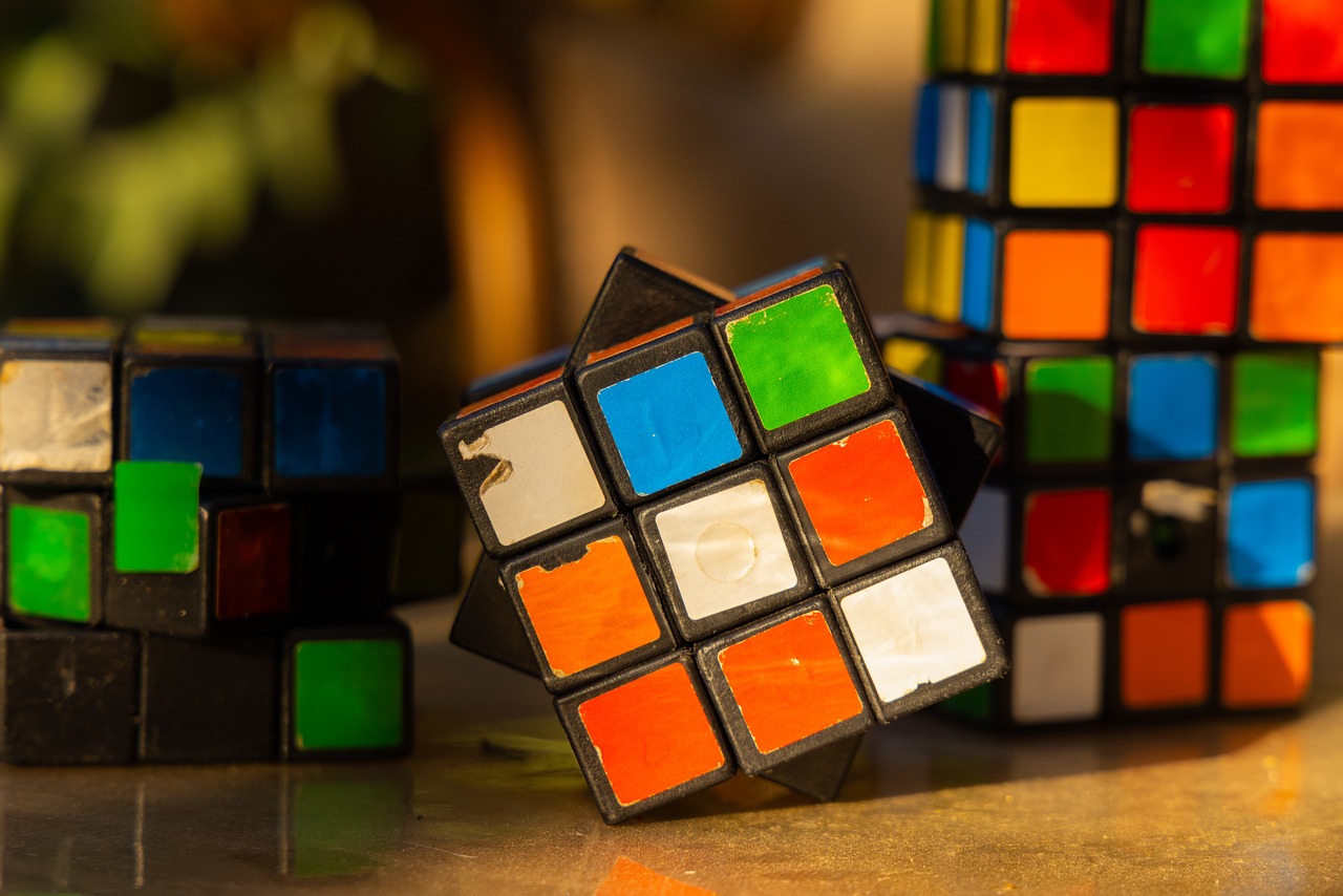 El cubo de Rubik: Más que un juego, un fenómeno mundial
